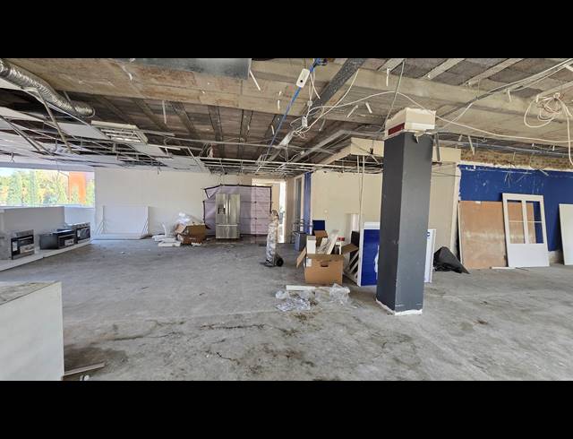 1,990M² OFFICE FOR SALE IN BEDFORDVIEW